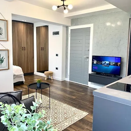 Daire Center Of “savannah” Apartment.